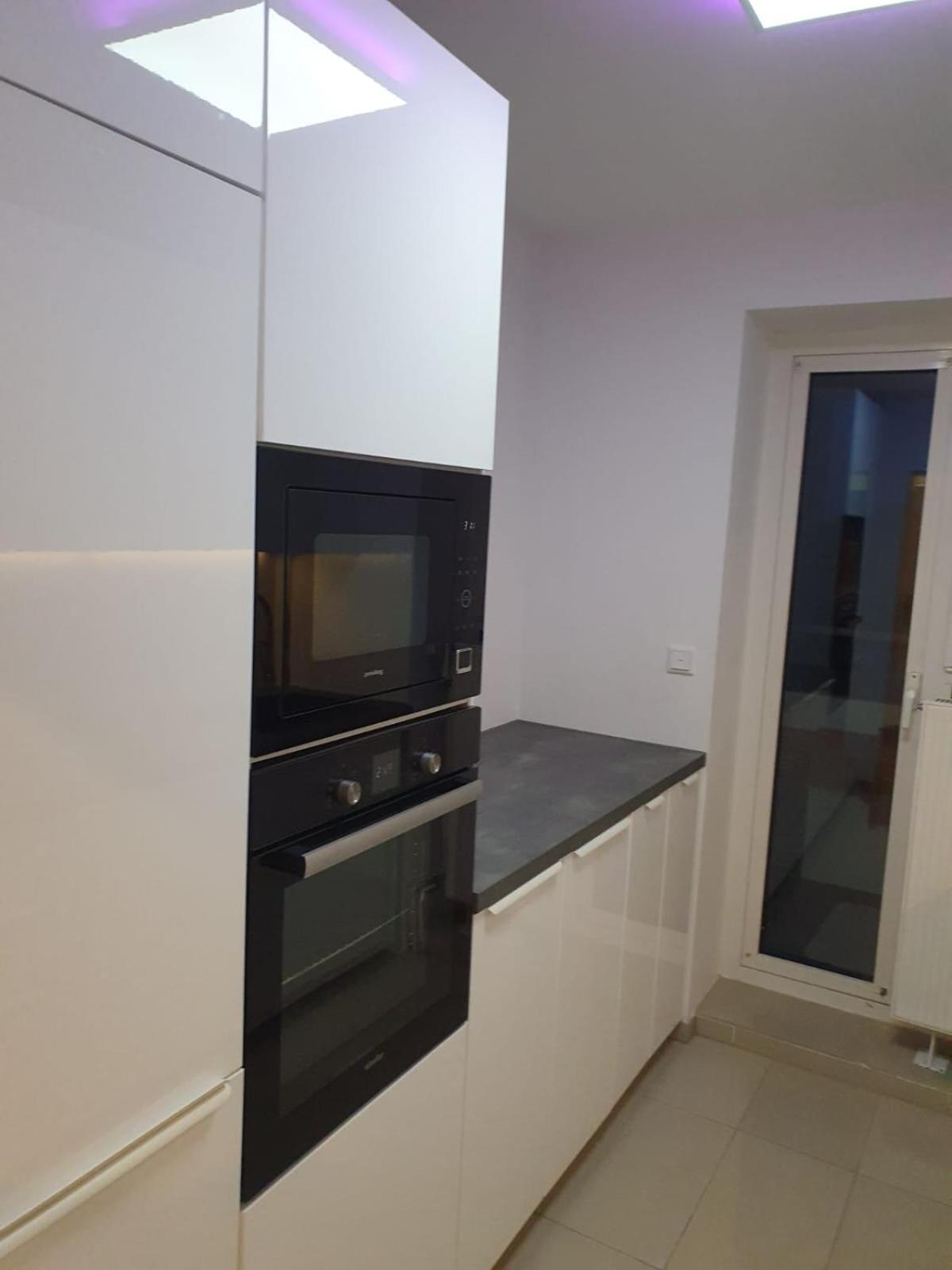Moebeliertes Wohnen Auf Zeit Am Yachthafen Apartment Bremerhaven Bagian luar foto