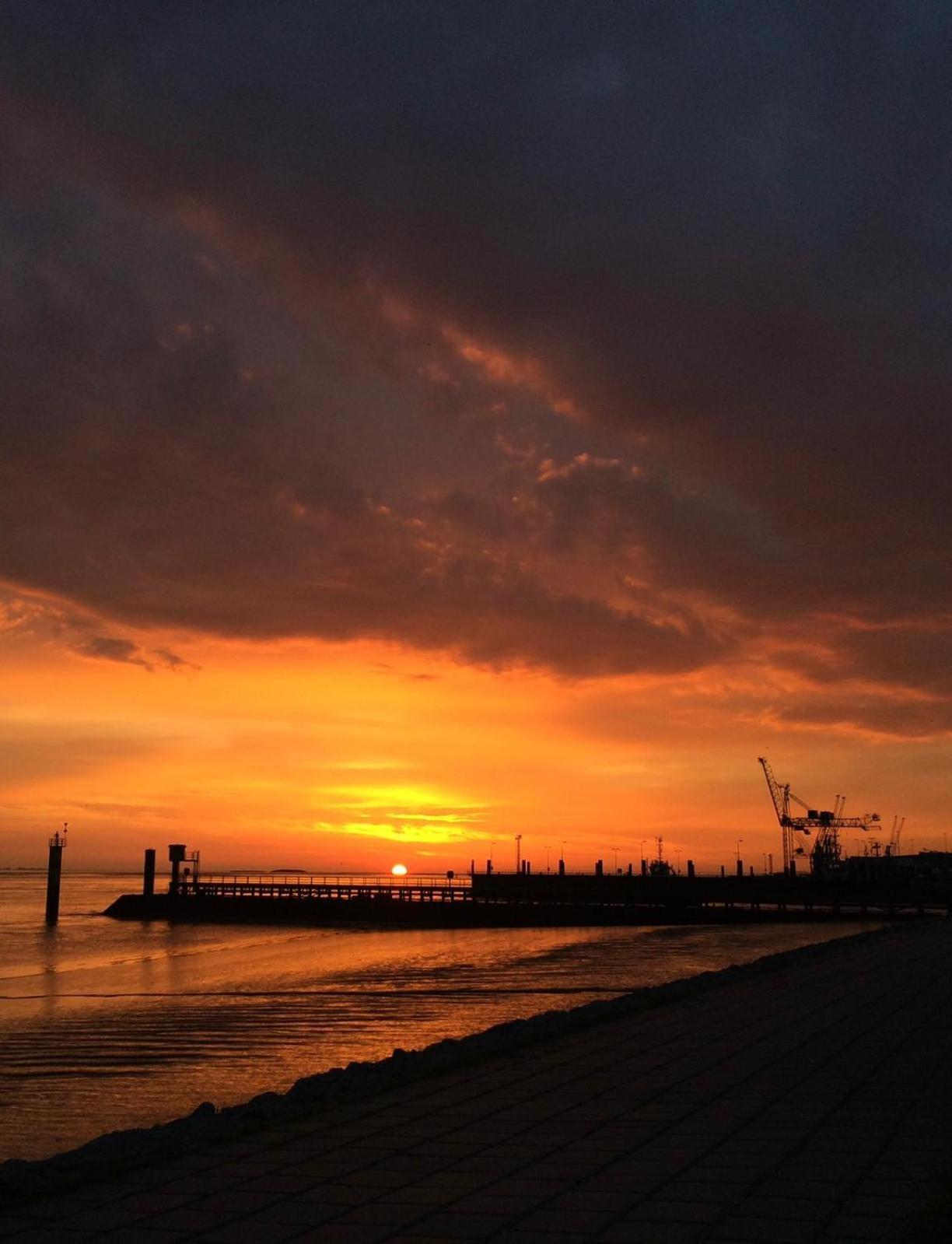 Moebeliertes Wohnen Auf Zeit Am Yachthafen Apartment Bremerhaven Bagian luar foto